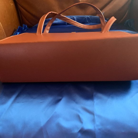 Vintage Tan Handbag - Picture 2 of 10